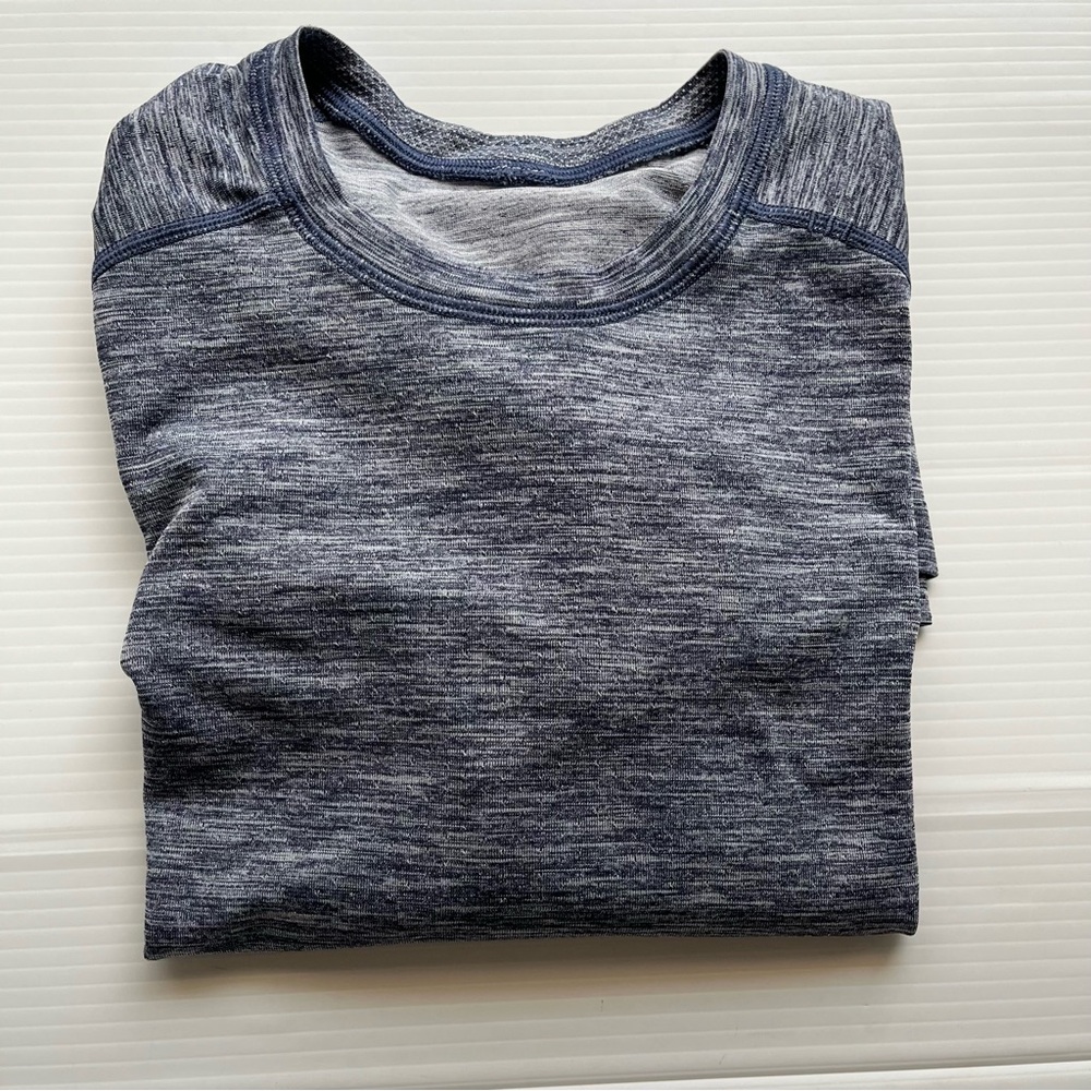 Lululemon Metal Vent Tech Heathered Blue Long Sleeve Shirt Size Medium